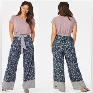 Matilda Jane Women’s Floral A Day Out Pants